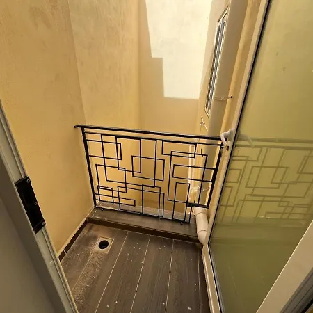 2 Bedroom Penthouse With Terrace * סליאמה