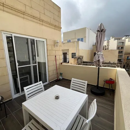 2 Bedroom Penthouse With Terrace Sliema